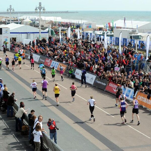 brighton marathon seaside - finish line