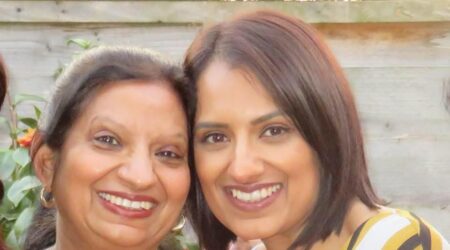 A selfie of volunteer Jas and her mum Charan